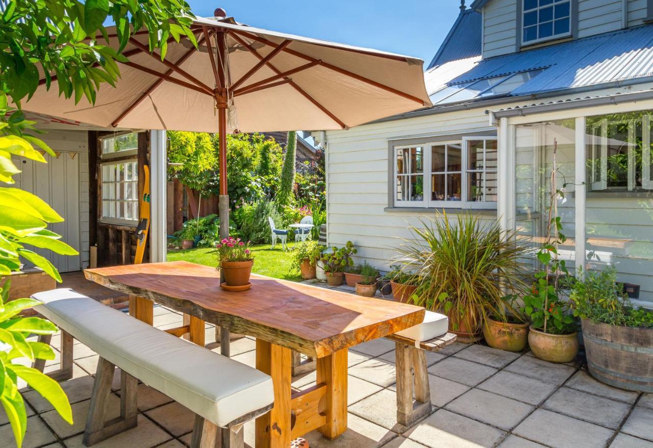 French Bay House Bed & Breakfast Akaroa Exterior photo